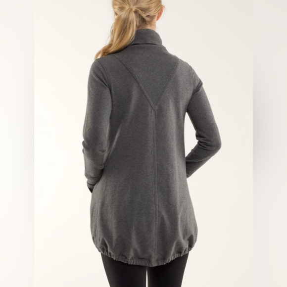 Lululemon Gratitude Wrap Grey Size 8 - Picture 2 of 14